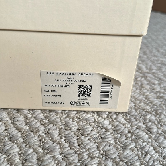 Hard to find! Sezane Lena Lugsole Chelsea leather boots black US 7 runs large - Picture 4 of 16